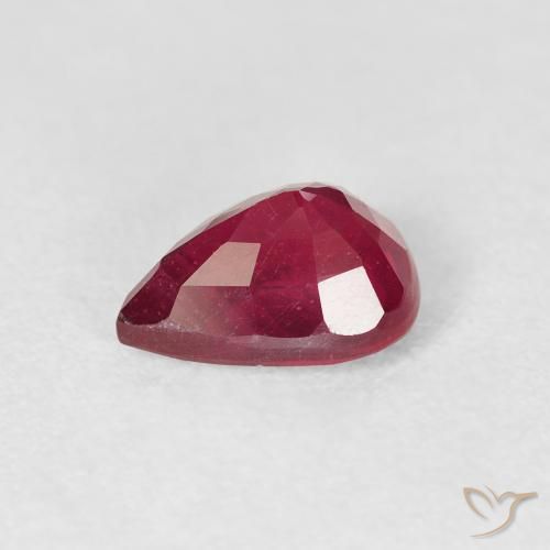 Rubí Rojo oscuro natural de 1.59 ct, En forma de pera, VS-SI