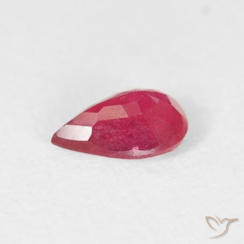 Rubí Carmesí intenso natural de 0.52 ct, En forma de pera, VS-SI