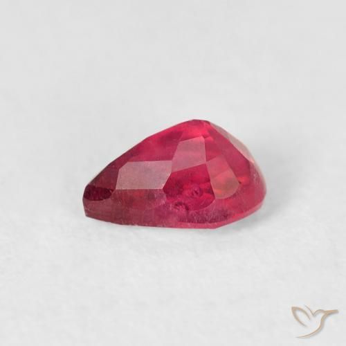 Rubí Rojo medio natural de 0.62 ct, En forma de pera, VS-SI