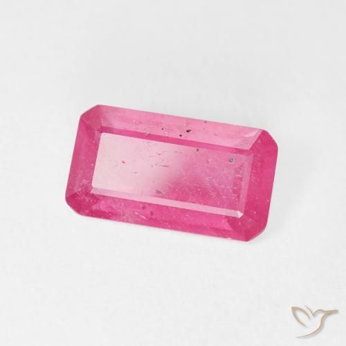 Rubí Rojo rosado natural de 2.69 ct, Corte Octágono / Esmeralda, VS