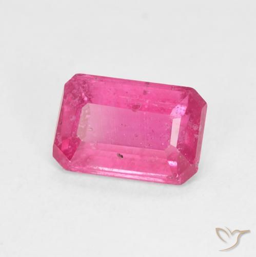 Rubí Rosado intenso natural de 2.28 ct, Corte Octágono / Esmeralda, VS-SI