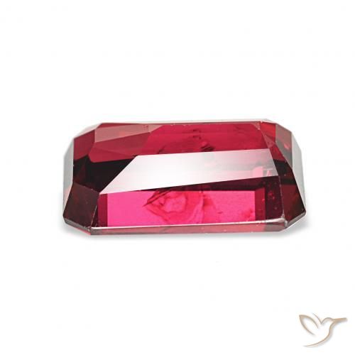 Rubí Rojo medio natural de 1.97 ct, Corte Octágono / Esmeralda, VS