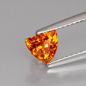 Zafiro naranja natural de 0,98 ct, forma elegante, VS