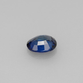 Zafiro azul natural de 0,79 ct, corte óvalo, VS
