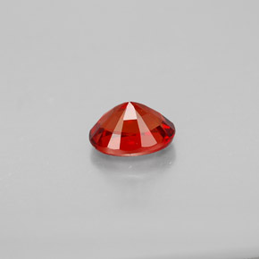 Zafiro naranja natural de 0,86 ct, corte óvalo, VS