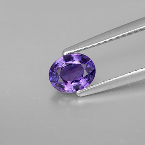 Zafiro violeta natural de 0,70 ct, corte óvalo, VS