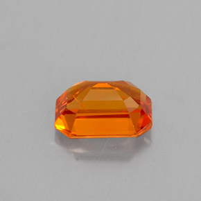 Zafiro naranja natural de 0,81 ct, corte esmeralda, VS