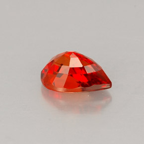 Zafiro naranja natural de 0,65 ct, en forma de pera, VS