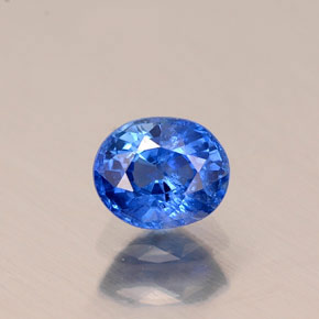 Zafiro azul natural de 0,58 ct, corte óvalo, VS