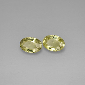 Gemas de zafiro verde natural de  ct, corte óvalo, VVS