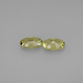 Gemas de zafiro verde natural de  ct, corte óvalo, VVS