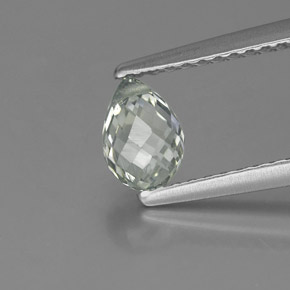 Zafiro verde natural de 0,92 ct, briolette, VS