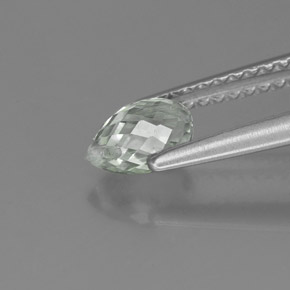 Zafiro verde natural de 0,92 ct, briolette, VS