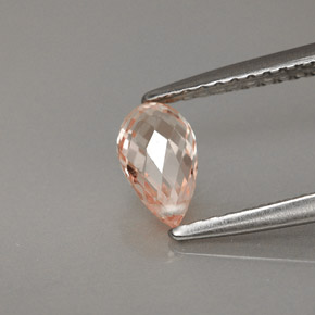 Zafiro amarillo natural de 0,89 ct, briolette, VVS