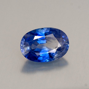 Zafiro azul natural de 0,95 ct, corte óvalo, VS