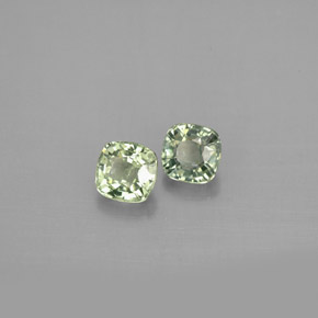 Gemas de zafiro verde natural de  ct, corte cojín, VS