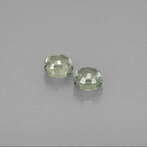 Gemas de zafiro verde natural de  ct, corte cojín, VS