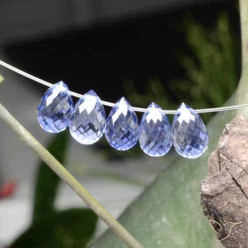 3.97ctw Natural Azul violeta Zafiro, Corte Briolette, VVS-VS