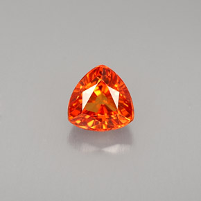 Zafiro naranja natural de 0,97 ct, trillón, VS