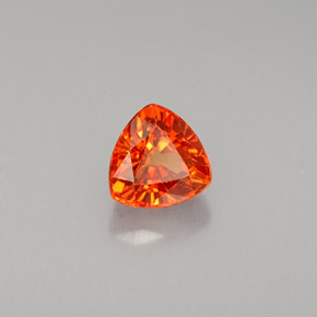 Zafiro naranja natural de 0,97 ct, trillón, VS