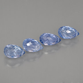Gemas de zafiro azul natural de  ct, briolette, VVS