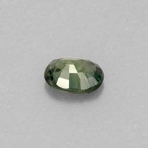 Zafiro verde natural de 0,69 ct, corte óvalo, VS