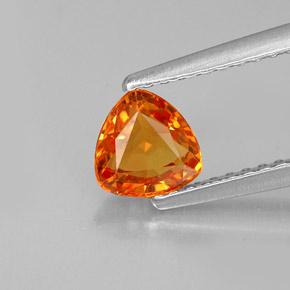 Zafiro naranja natural de 0,84 ct, trillón, VVS-VS