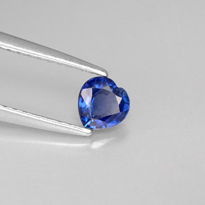 Zafiro azul natural de 0,38 ct, forma de corazón, VS