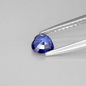 Zafiro azul natural de 0,38 ct, forma de corazón, VS