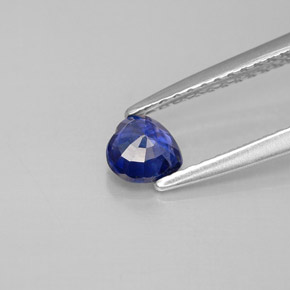 Zafiro azul natural de 0,43 ct, forma de corazón, VS