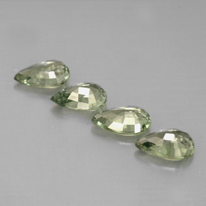 Gemas de zafiro verde natural de  ct, en forma de pera, VS