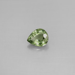 Zafiro Verde natural de 0.77 ct, En forma de pera, VS
