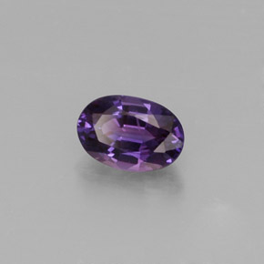 Zafiro violeta natural de 0,67 ct, corte óvalo, VS