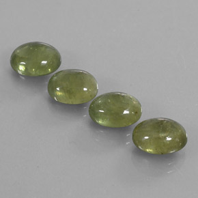 Gemas de zafiro verde natural de  ct, transparente, transparente / translúcido