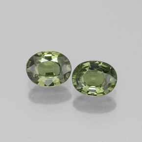 Gemas de zafiro verde natural de  ct, corte óvalo, VVS