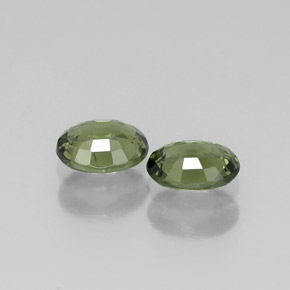 Gemas de zafiro verde natural de  ct, corte óvalo, VVS