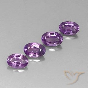 Gemas de Zafiro Violeta medio claro natural de 2.61 ct, Ovalada, VVS-VS