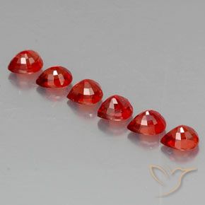 Gemas de Zafiro Rojo claro natural de 2.40 ct, En forma de pera, VVS-VS