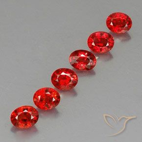 Gemas de Zafiro Rojo claro natural de 2.20 ct, Ovalada, VVS-VS