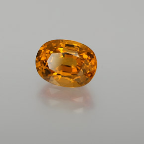 Zafiro Naranja medio natural de 2.68 ct, Corte Óvalo, VS
