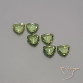 Gemas de Zafiro Verde cálido natural de 1.65 ct, Trillón, VVS-VS