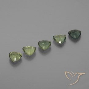 Gemas de Zafiro Verde bosque claro natural de 1.67 ct, Trillón, VS