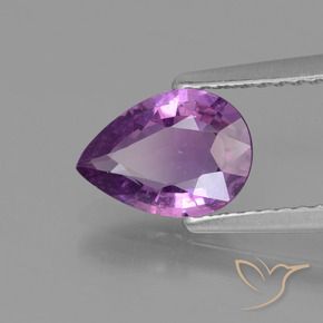 Zafiro Violeta medio natural de 1.42 ct, En forma de pera, VS