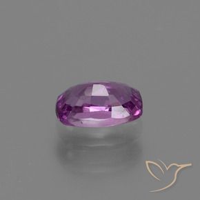 Zafiro Púrpura oscuro medio natural de 1.14 ct, Forma Cojín, VS