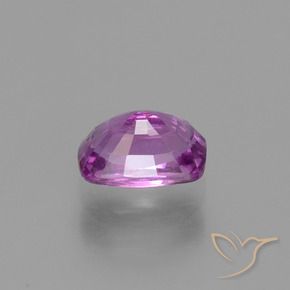 Zafiro Púrpura oscuro medio natural de 1.41 ct, Forma Cojín, VS