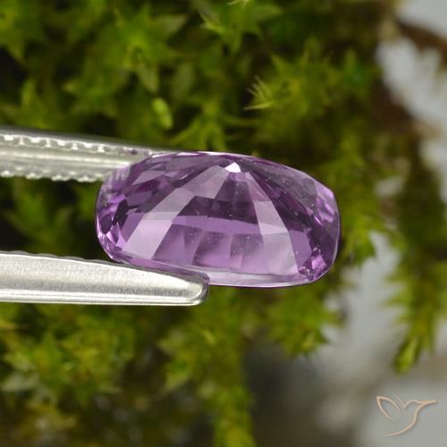 Zafiro Púrpura medio natural de 1.42 ct, Forma Cojín, VS