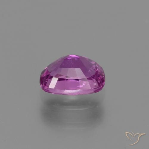 Zafiro Púrpura oscuro medio natural de 1.38 ct, Forma Cojín, VS