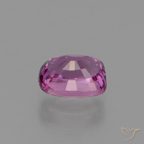 Zafiro Púrpura oscuro medio natural de 1.22 ct, Forma Cojín, VVS-VS