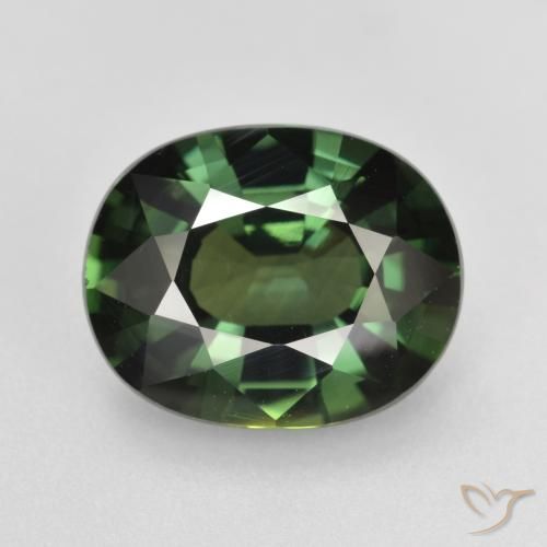 Zafiro Verde oscuro natural de 4.74 ct, Ovalada, VVS-VS