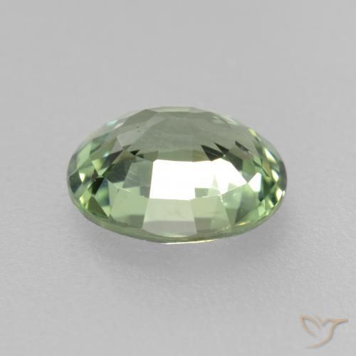 Zafiro Medium Light Green natural de 0.76 ct, Ovalada, VVS-VS